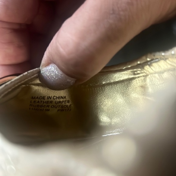 Michael Korda Gold Flats - Picture 13 of 13